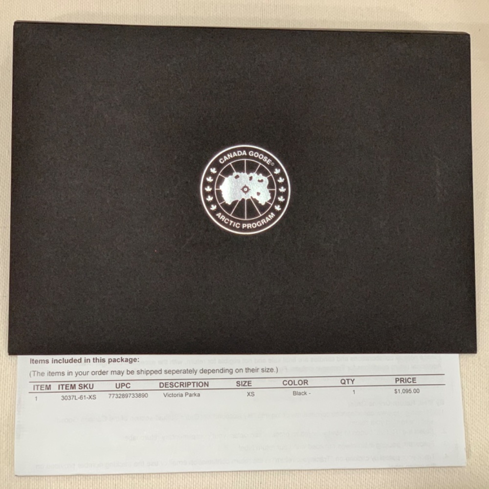 Women’s Black Victoria Parka Canada Goose XS - Picture 4 of 7